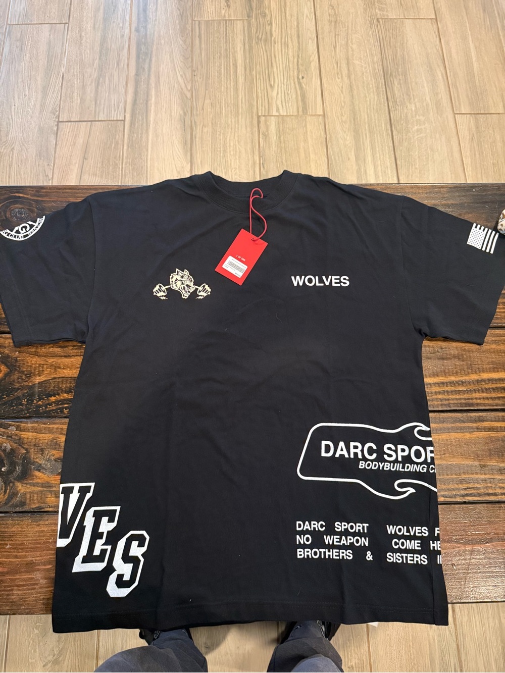 Darc Sport Premium Red Tag “Never f***ing Give Up” graphic tee